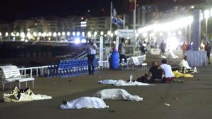Atentando terrorista en Niza, Francia, 73 muertos, 100 heridos