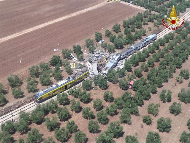 Choque de trenes al sur de Italia deja 20 muertos y 18 heridos de gravedad