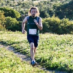 El Ultra Maratonista Eduardo Cooley  Correrá 105 KM por los Niños de Casas Hogar