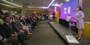 Encabezan Gobernador Francisco Vega y señora Brenda Ruacho presentación de la campaña “México de Pie”