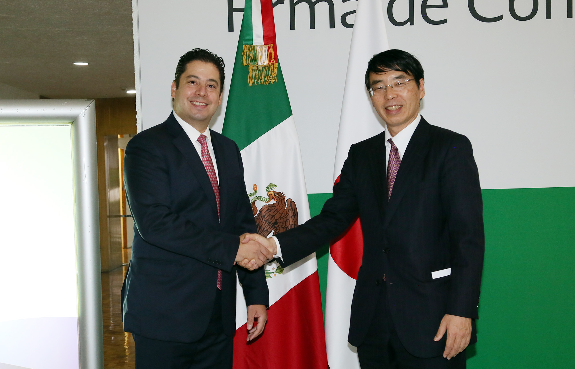 Firman México y Japón convenio de colaboración en materia aduanera