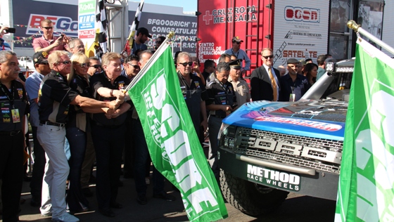 Preside Gobernador Francisco Vega ceremonia y banderazo de arranque de la “Baja 1000” en su 50ª edición