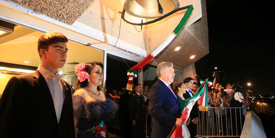 Encabeza Gobernador Francisco Vega ceremonia del Grito de Independencia