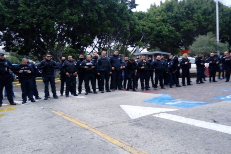 Bloqueos en Palacio Municipal de Tijuana y Centro de Gobierno en Mexicali