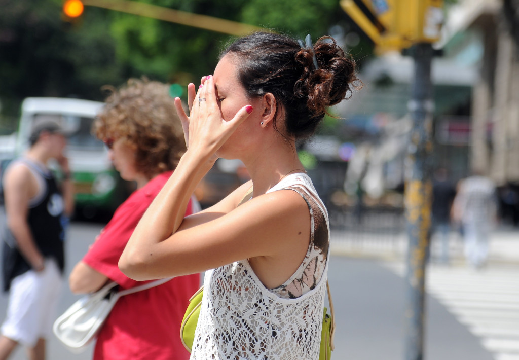 ¿Cómo distinguir el golpe de calor de la deshidratación?