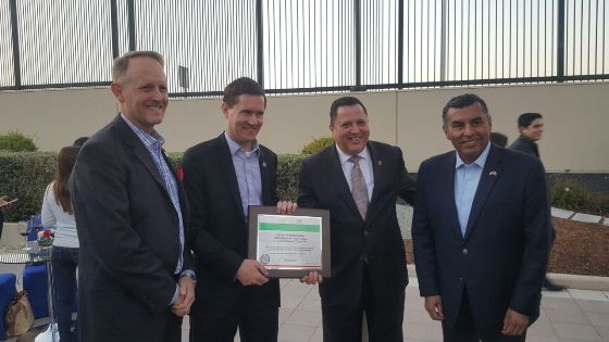 Entrega INM reconocimiento a Cónsul de EU