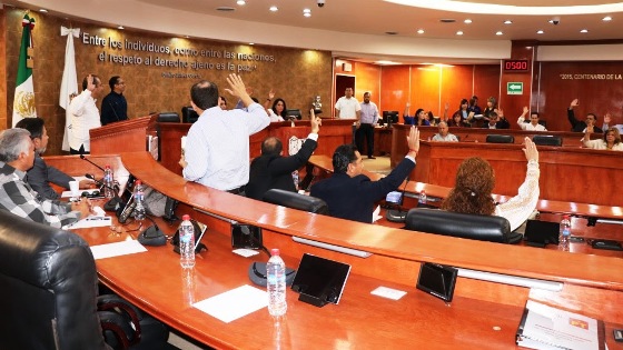 Congreso del Estado ratifica a Francisco Postlehwaite como Secretario de la Contraloría