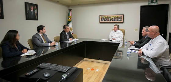 Se reúne Gobernador Francisco Vega con Directivo del Banco de Desarrollo de América del Norte