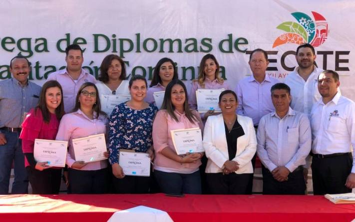 Capacitan a funcionarios municipales en ley de disciplina financiera