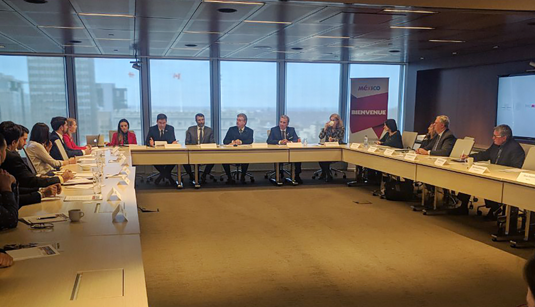 Confirman expansión de empresas en B.C. durante gira de trabajo encabezada por el Gobernador DEL Estado