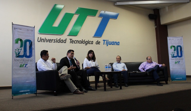 Realiza Gobierno del Estado Foro Universitario en la UTT