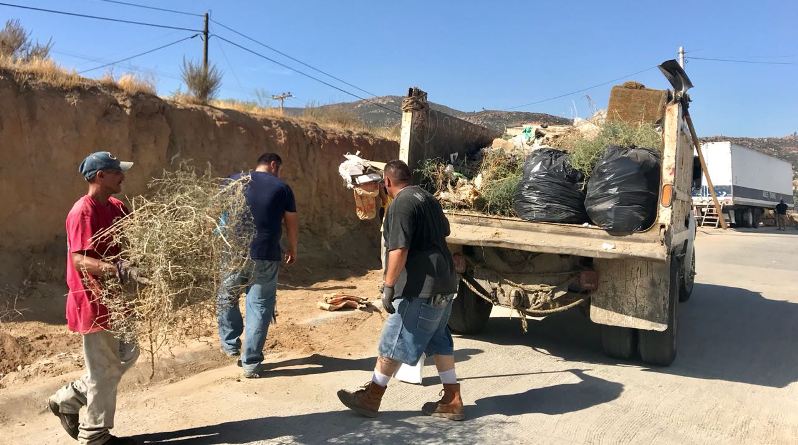 Participan vecinos en limpieza del Fracc. Mayab