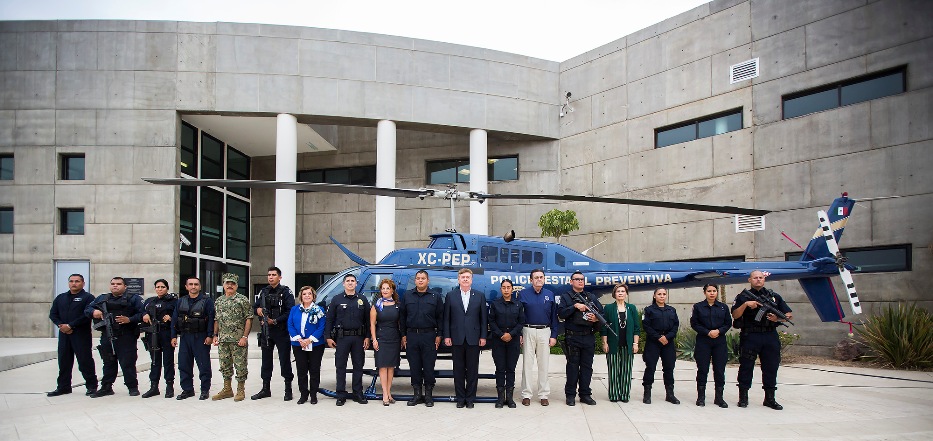 Entrega Gobernador Francisco Vega nuevo helicóptero de la PEP