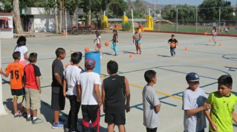 Planean crear escuela de baloncesto para niñas y niños en Tecate