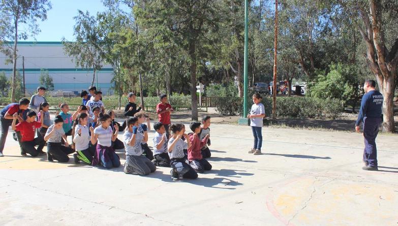 Policía juvenil en Tecate forma e instruye a 120 niñas, niños y jóvenes