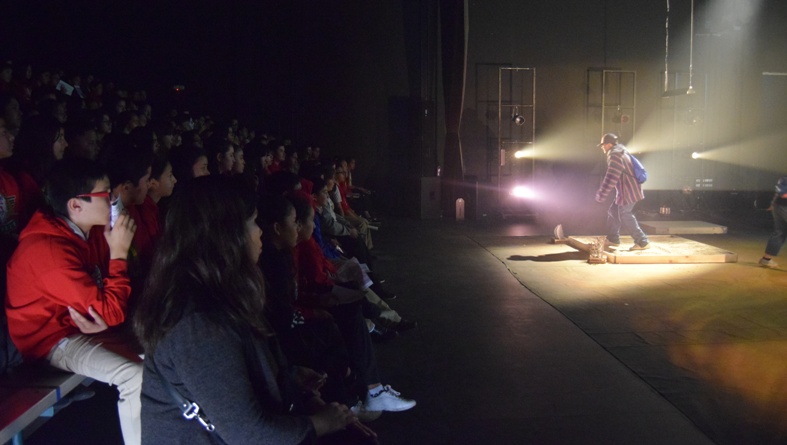 Presenta el ICBC  sesenta funciones de la Vieja Rabiosa del Norte, en CEART Tecate, obra ganadora del Programa Nacional de Teatro Escolar.