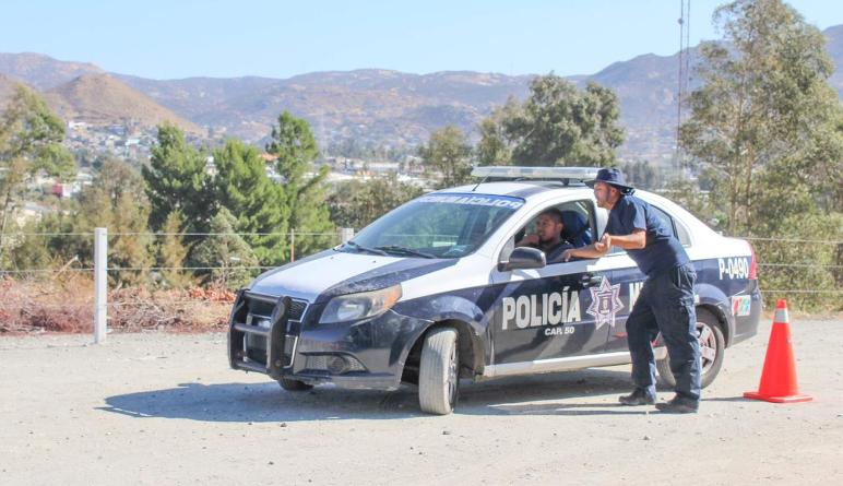 Escuela de manejo en Tecate orienta y trasmite confianza a la ciudadanía