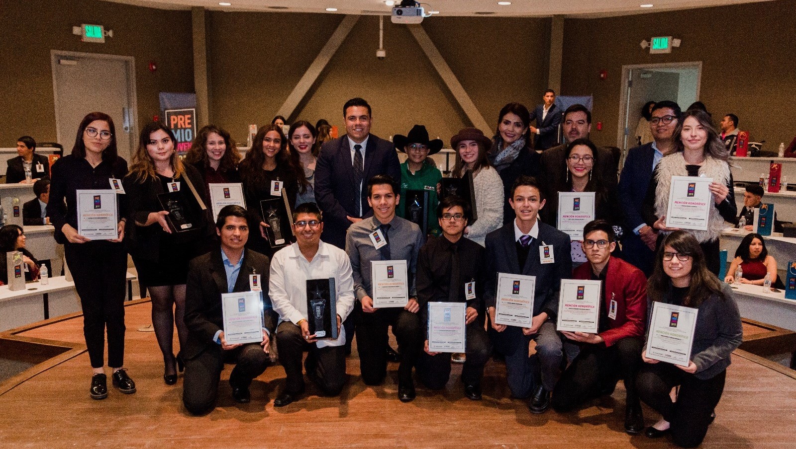 Tecate presente en el premio estatal de la juventud