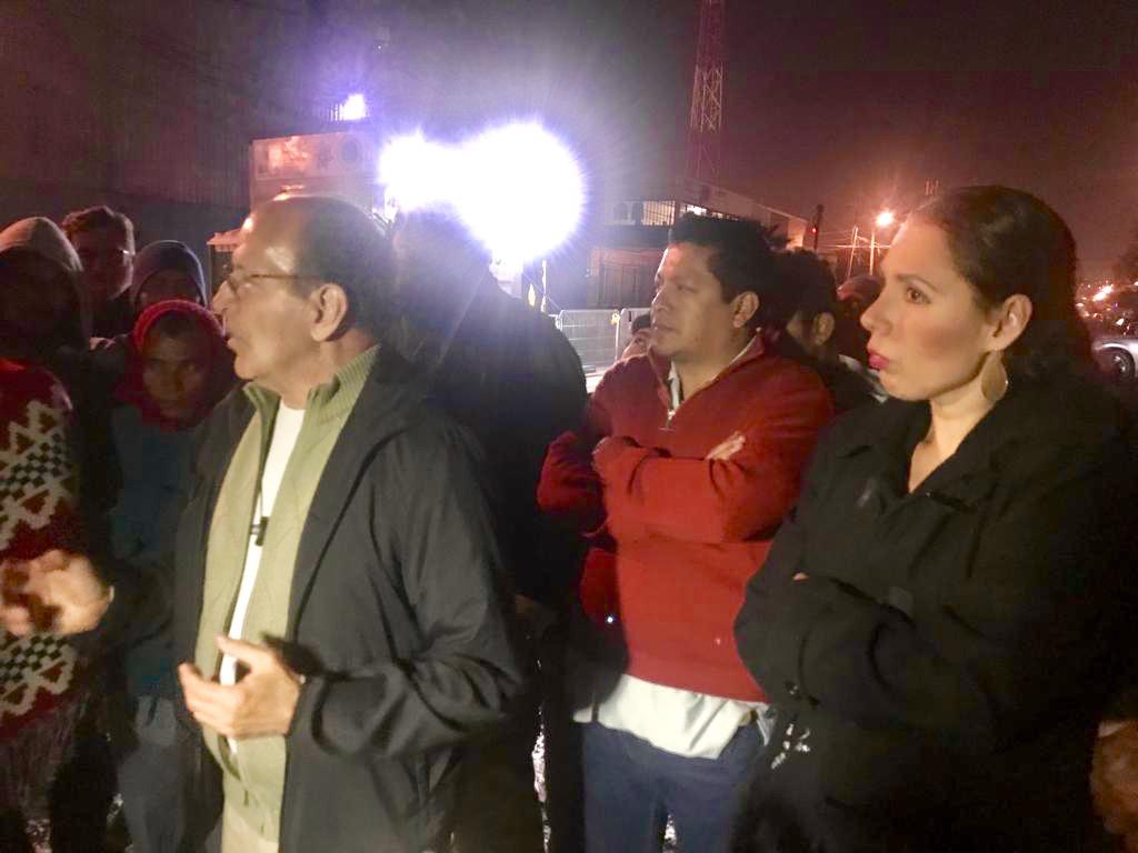 Dialogan Melba Olvera y Padre Solalinde con personas en contexto de migración que permanecen en zona norte