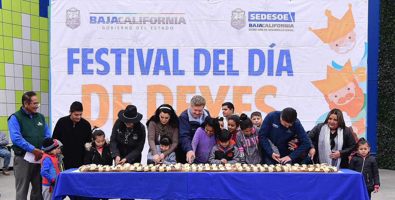 Encabezan Gobernador Kiko Vega y su esposa Brenda Ruacho celebración por el Día de Reyes