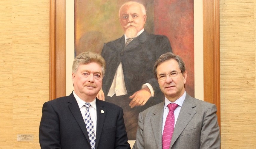 Expone Gobernador Francisco Vega a titular de la SEP, problemática estructural en materia educativa de BC