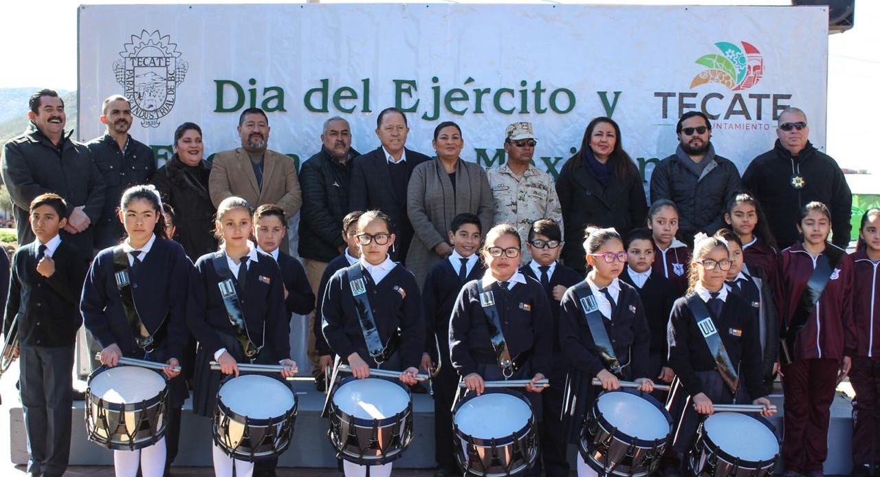 Conmemoran Día del Ejército y Fuerza Aérea Mexicana