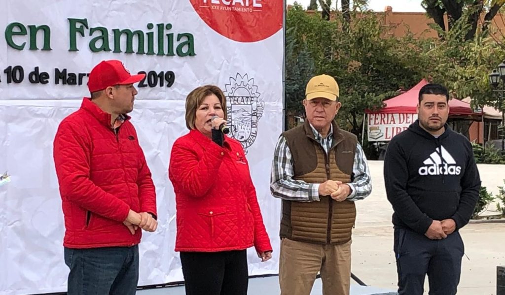 Celebran el mes de la Familia con Caminata por el Pueblo Mágico de Tecate