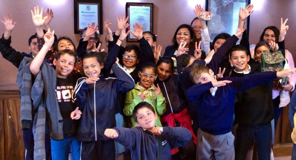 Alcaldesa Nereida Fuentes recibió a estudiantes de la primaria Club Rotario