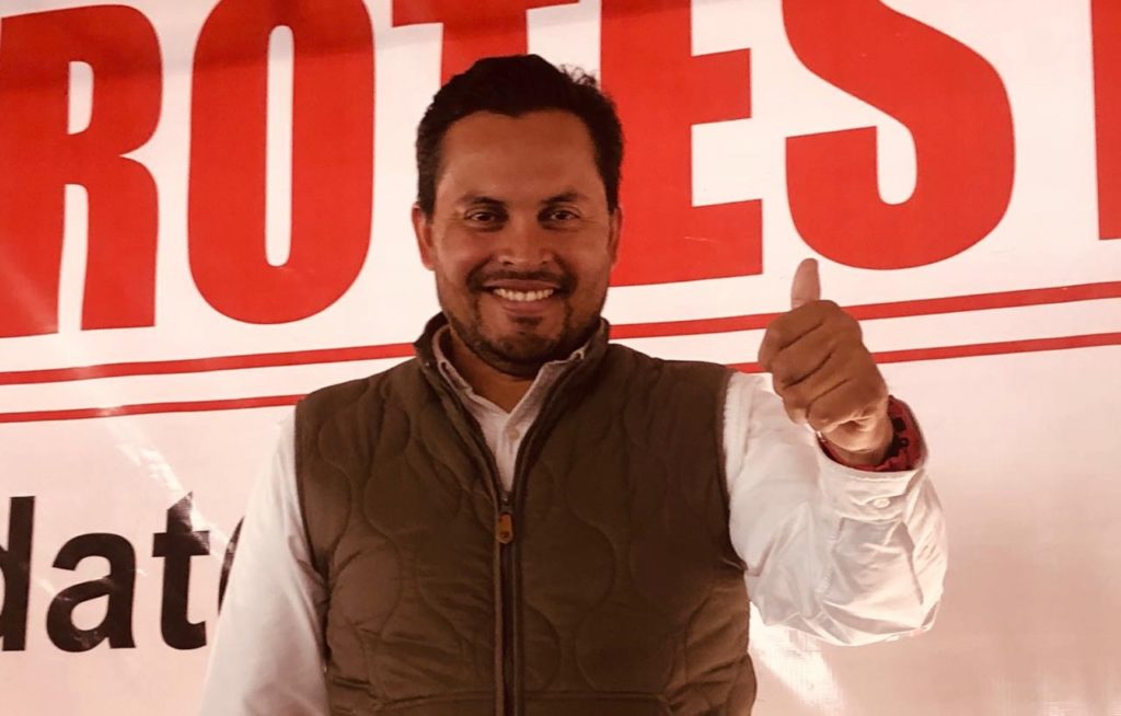 Javier Urbalejo toma protesta como candidato a la Presidencia Municipal