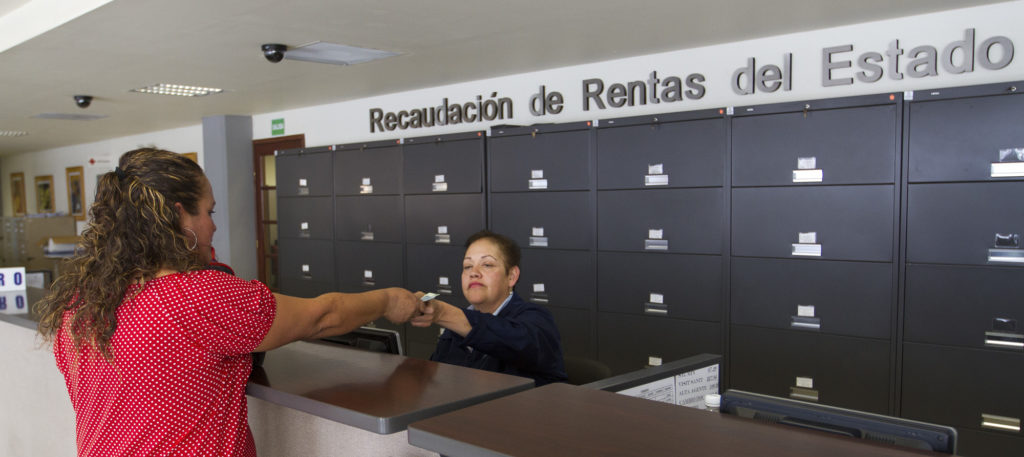 Pone Gobierno del Estado a disposición de la ciudadanía oficina de trámites vehiculares en la delegación la presa