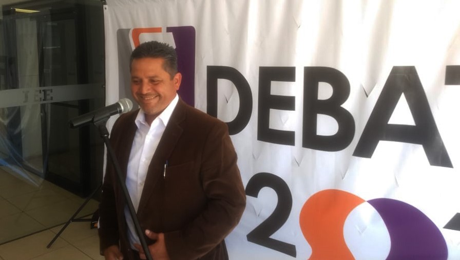 Se declara el Profe Mario Benítez el absoluto ganador del Debate Electoral.