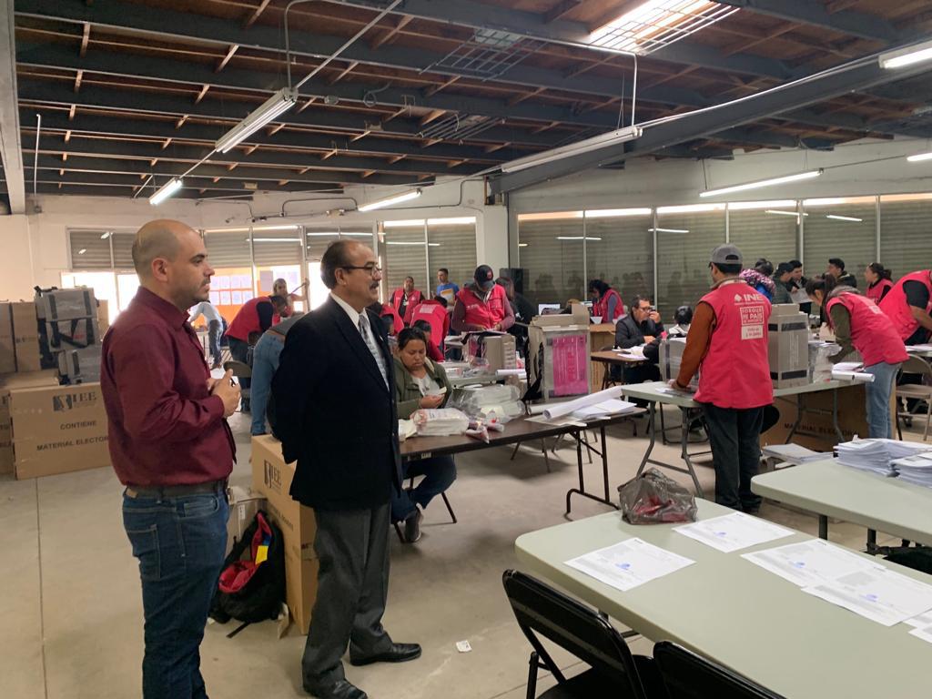 Entregan a presidentes de mesas directivas de casillas el material y la documentación electoral a utilizarse este 2 de junio