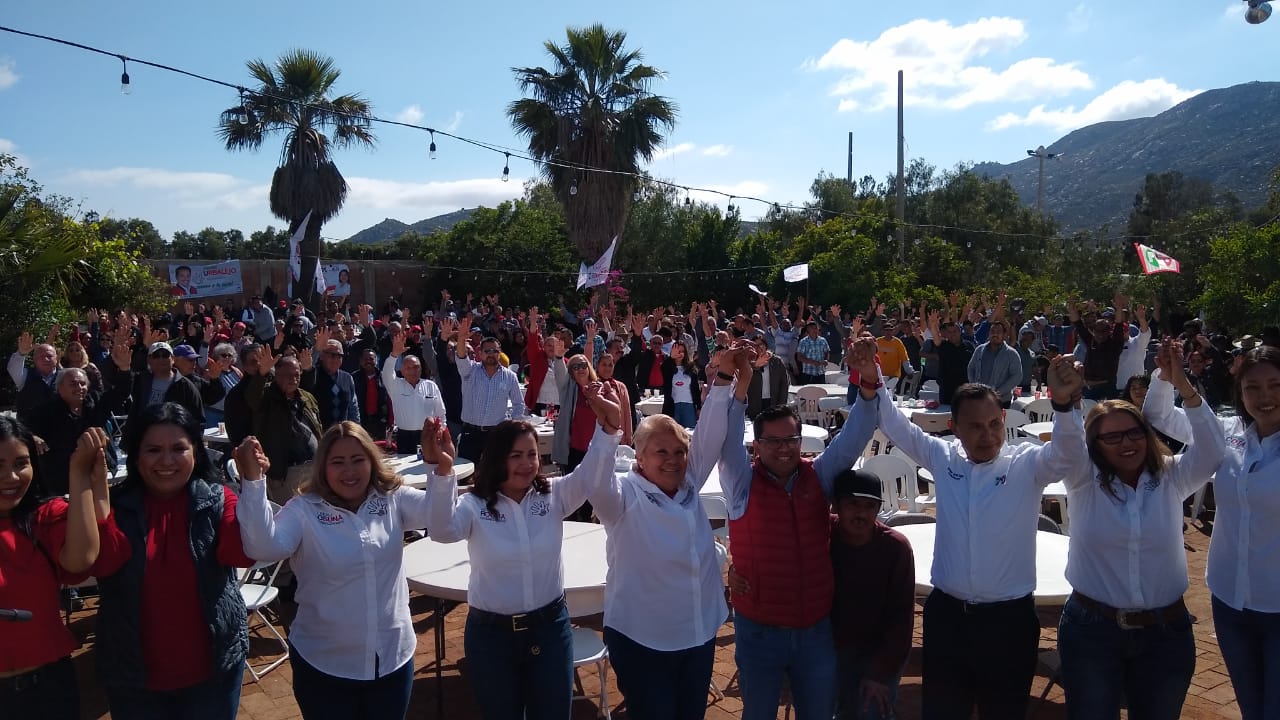 Más de 500 amigos acompañan y refrendan su apoyo a Javier Urbalejo