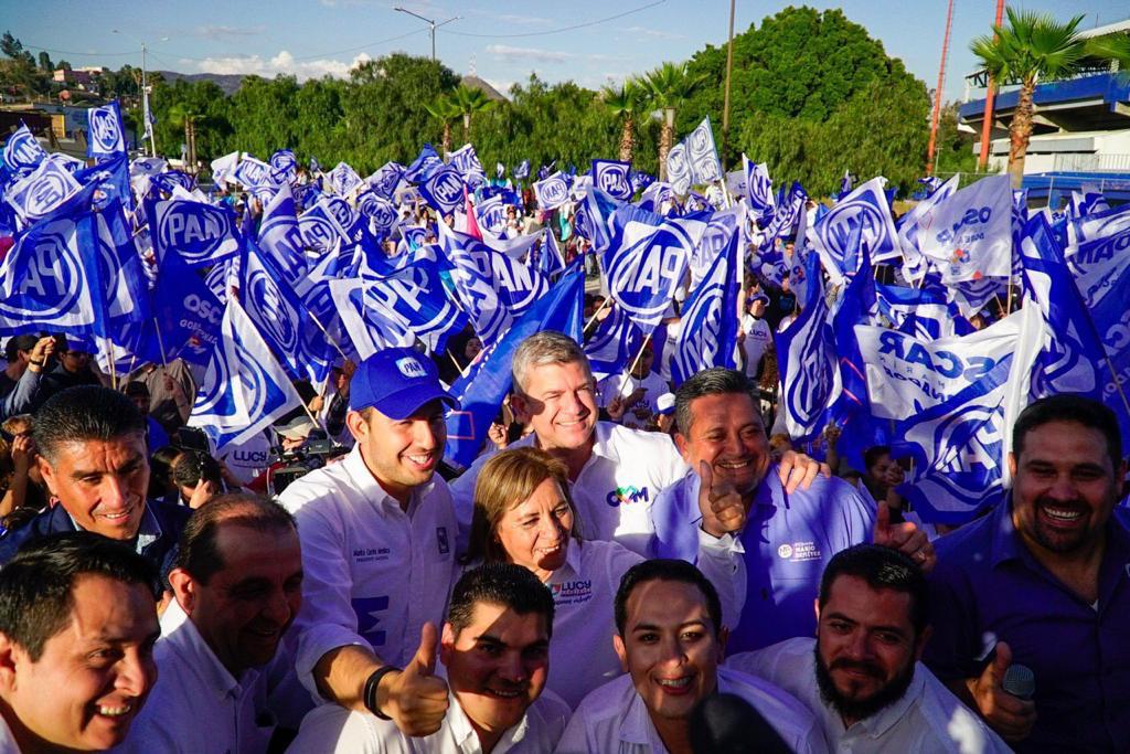 Con copiosa caravana cierra el PAN campaña en Tecate