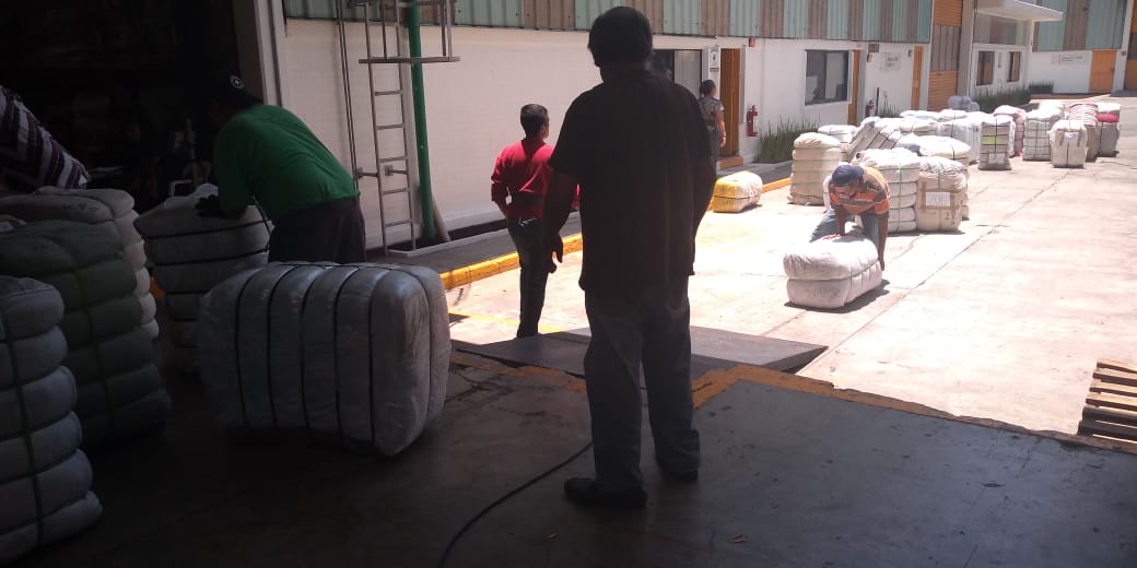 Embarga el SAT 48.5 toneladas de ropa usada