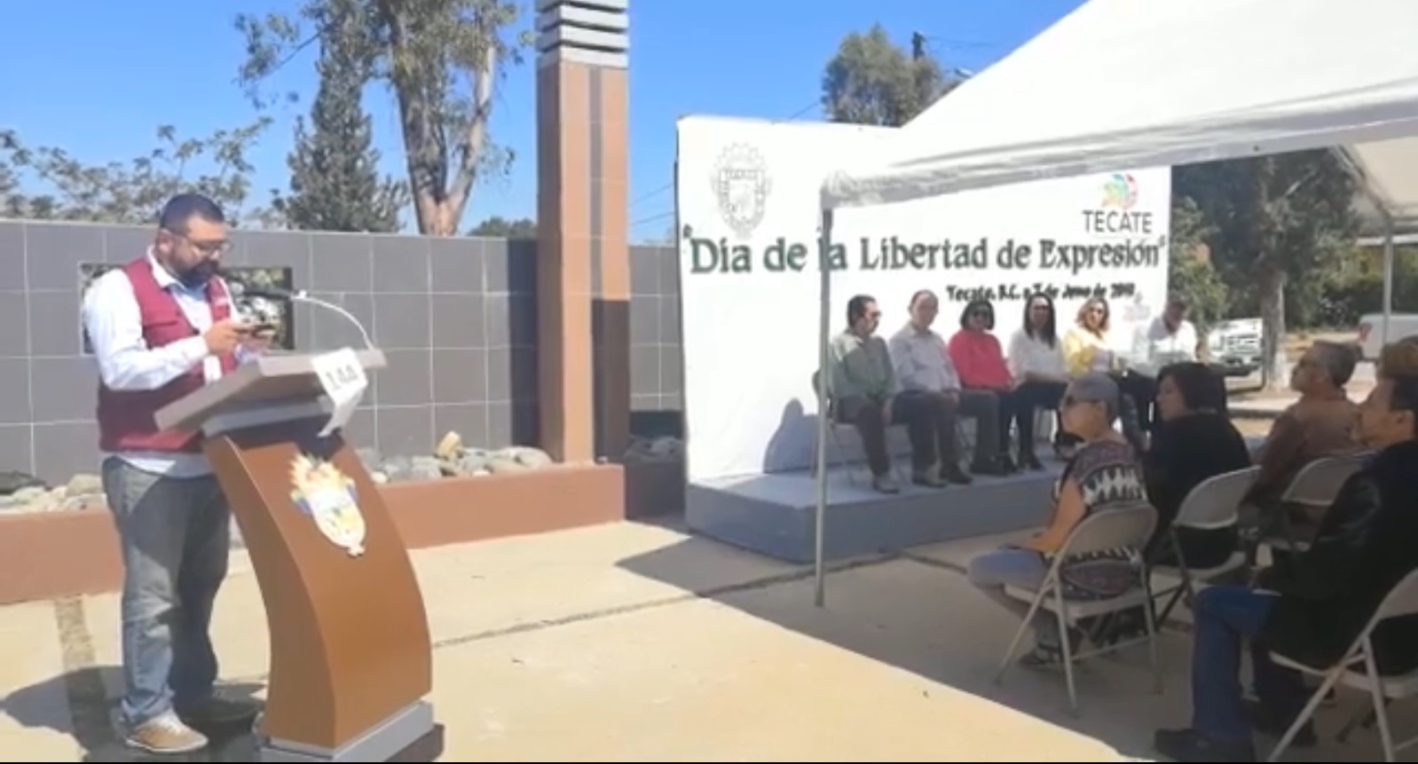 Realizan periodistas de Tecate acto solemne del Día de la Libertad de Expresión