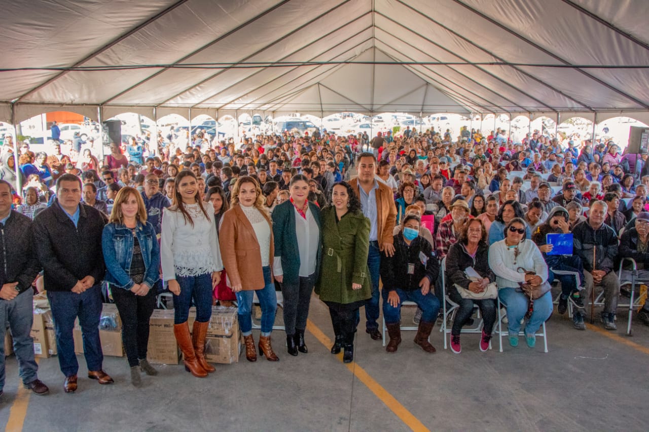 Entregan Gobierno del Estado y Ayuntamiento apoyos sociales para el bienestar de Playas de Rosarito