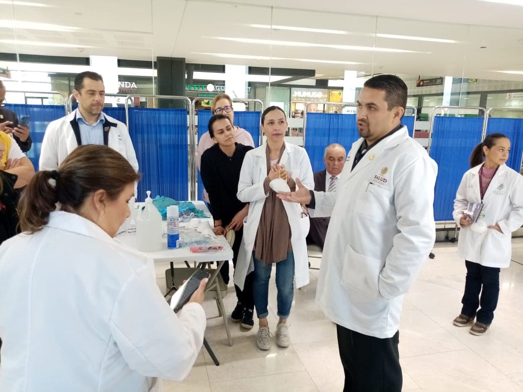 Aplica personal de Salud protocolo de atención sanitaria en Aeropuerto de Tijuana