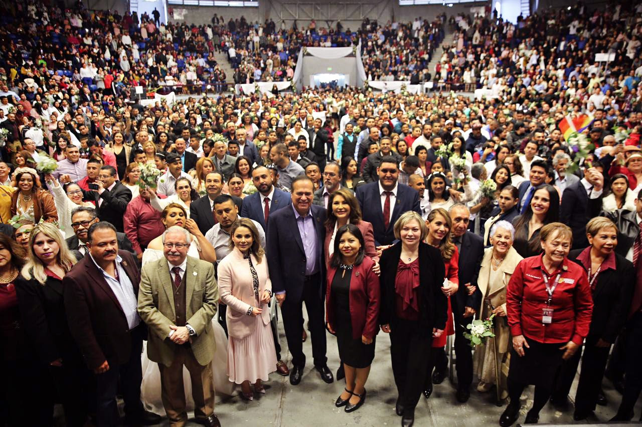 Más de mil 500 parejas se unen en matrimonio este 14 de febrero