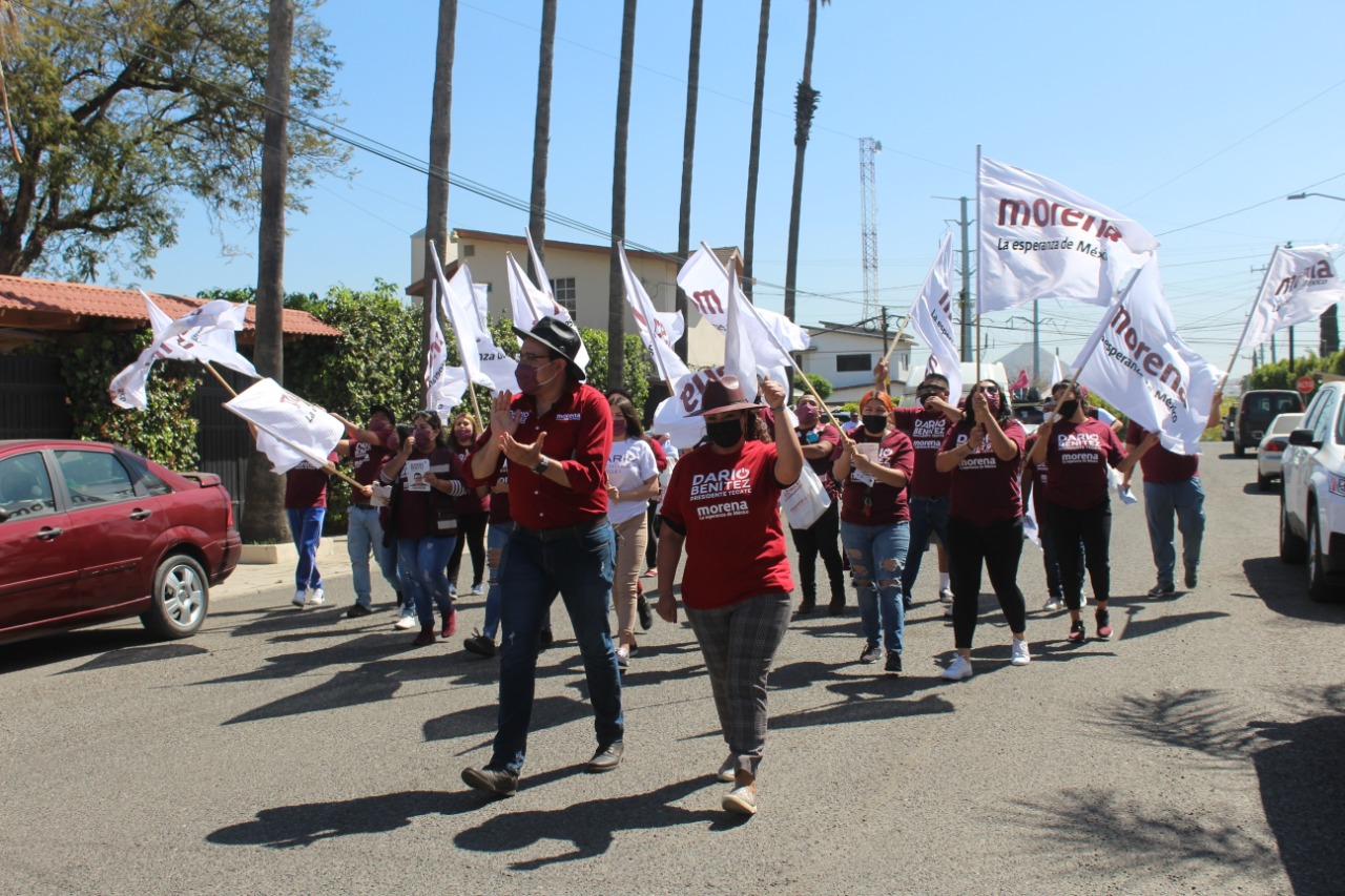 CON AGRADO RECIBEN A DARÍO BENÍTEZ EN SU SEGUNDO DÍA DE CAMPAÑA