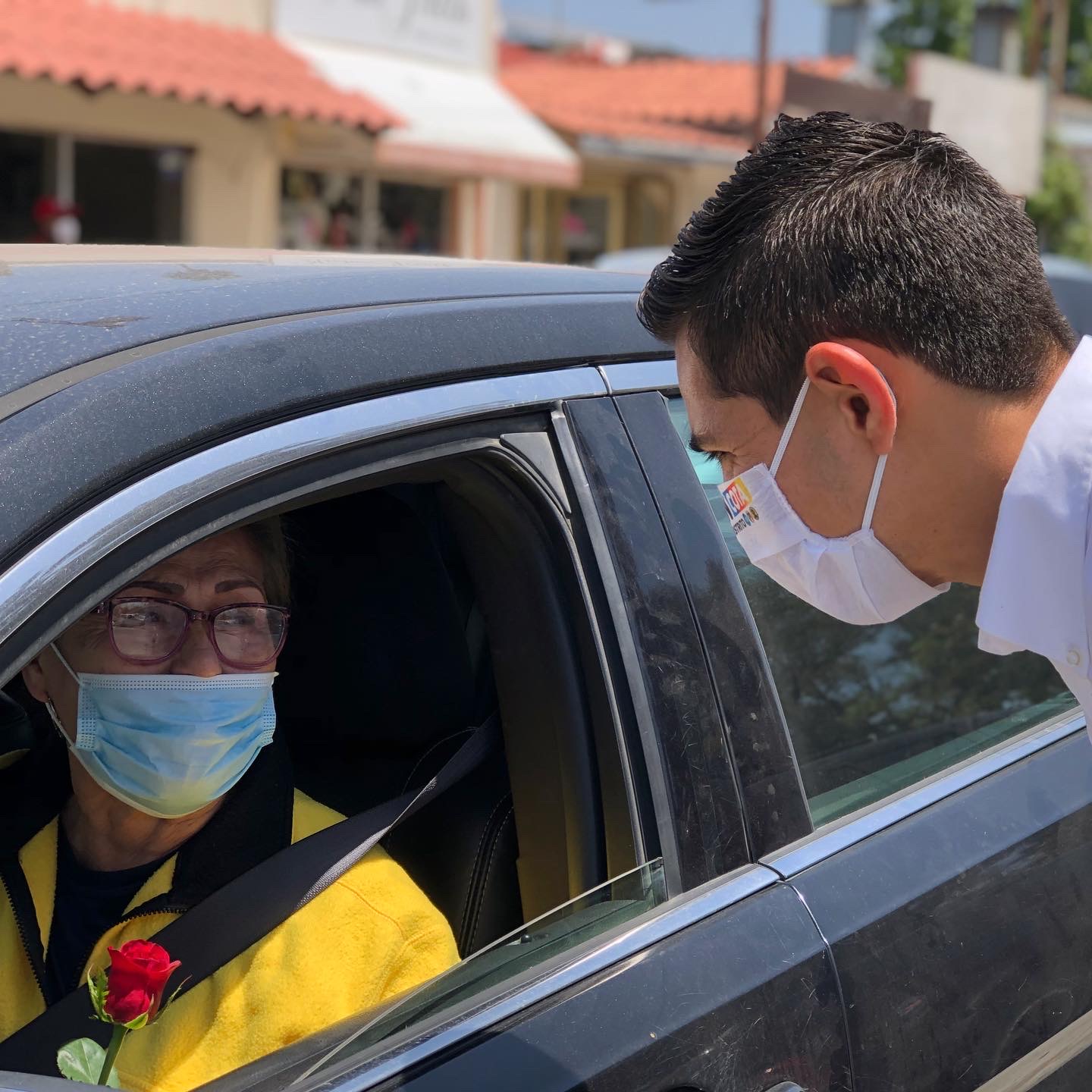 REFRENDA ROMAN COTA COMPROMISO CON MADRES TECATENSES EN SU DÍA