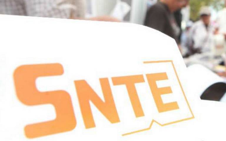 Integrantes de la SNTE en Tecate exigen pago del incremento salarial