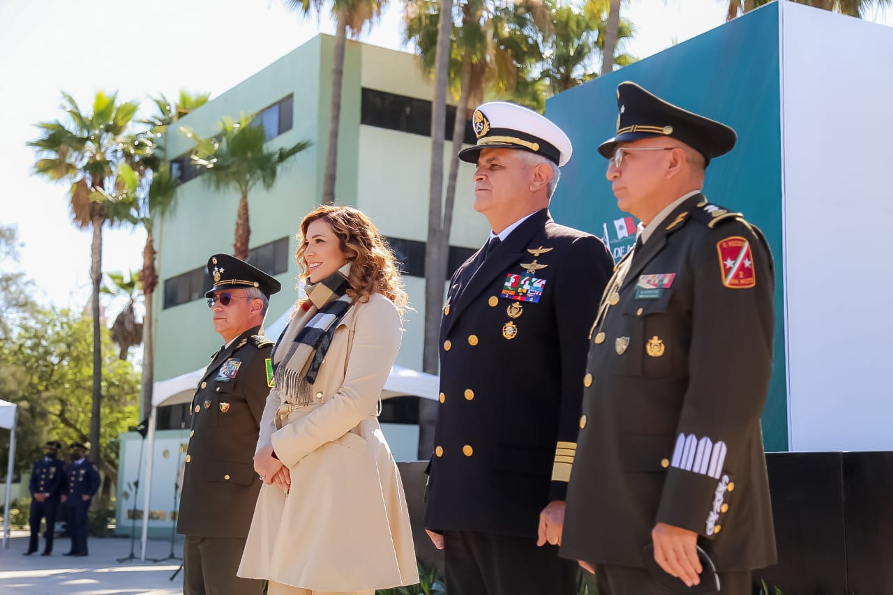 ENCABEZÓ MARINA DEL PILAR CONMEMORACIÓN DEL DÍA DE LA BANDERA