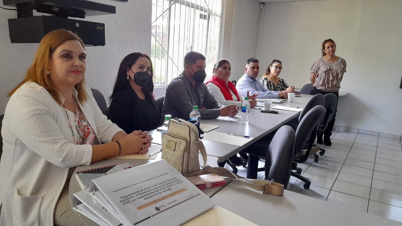 SOSTUVO REUNIÓN LA DIRECCIÓN DE CARRERA DE MAESTRAS Y MAESTROS CON COORDINADORES MUNICIPALES Y RESPONSABLES DE ÁREA