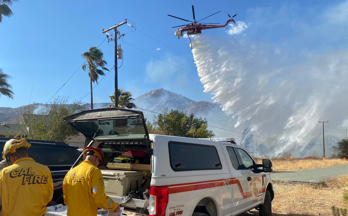 Incendio en California cubre mil 700 hectáreas; se ha contenido el 5%