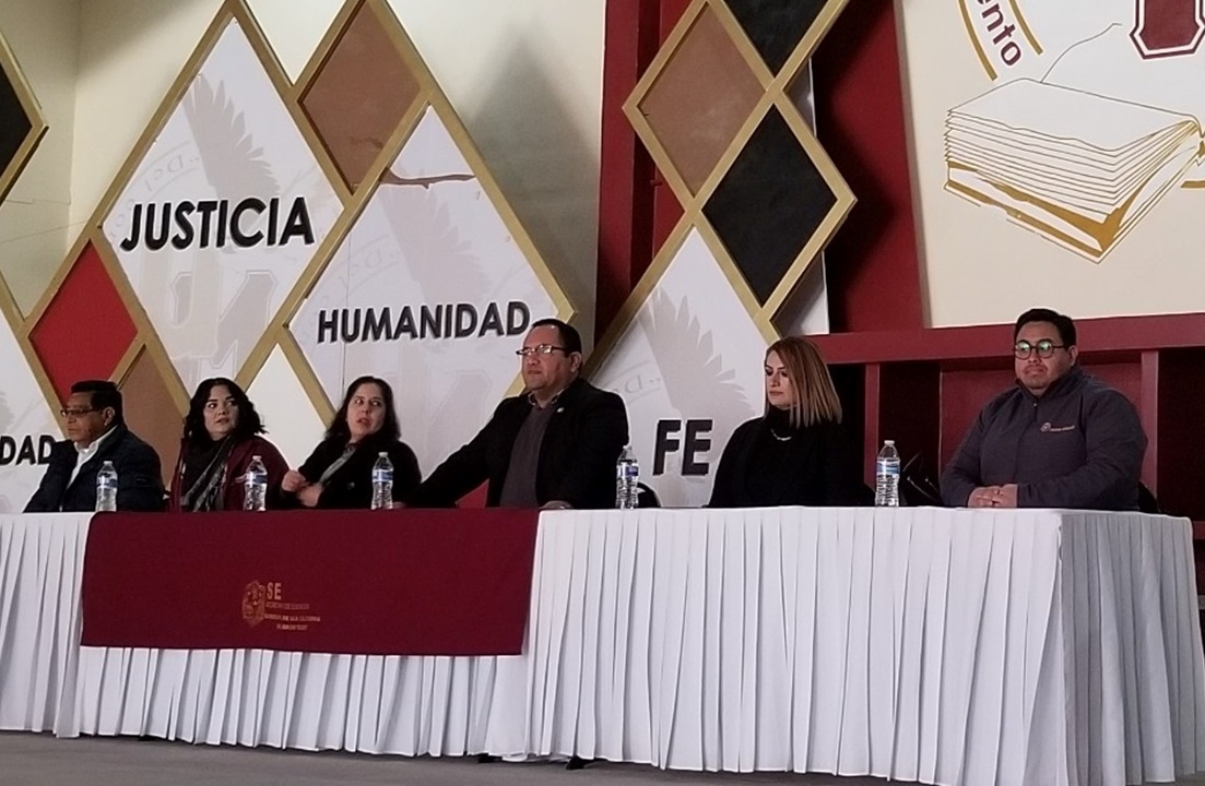 Docentes de primaria en Tecate reciben capacitación