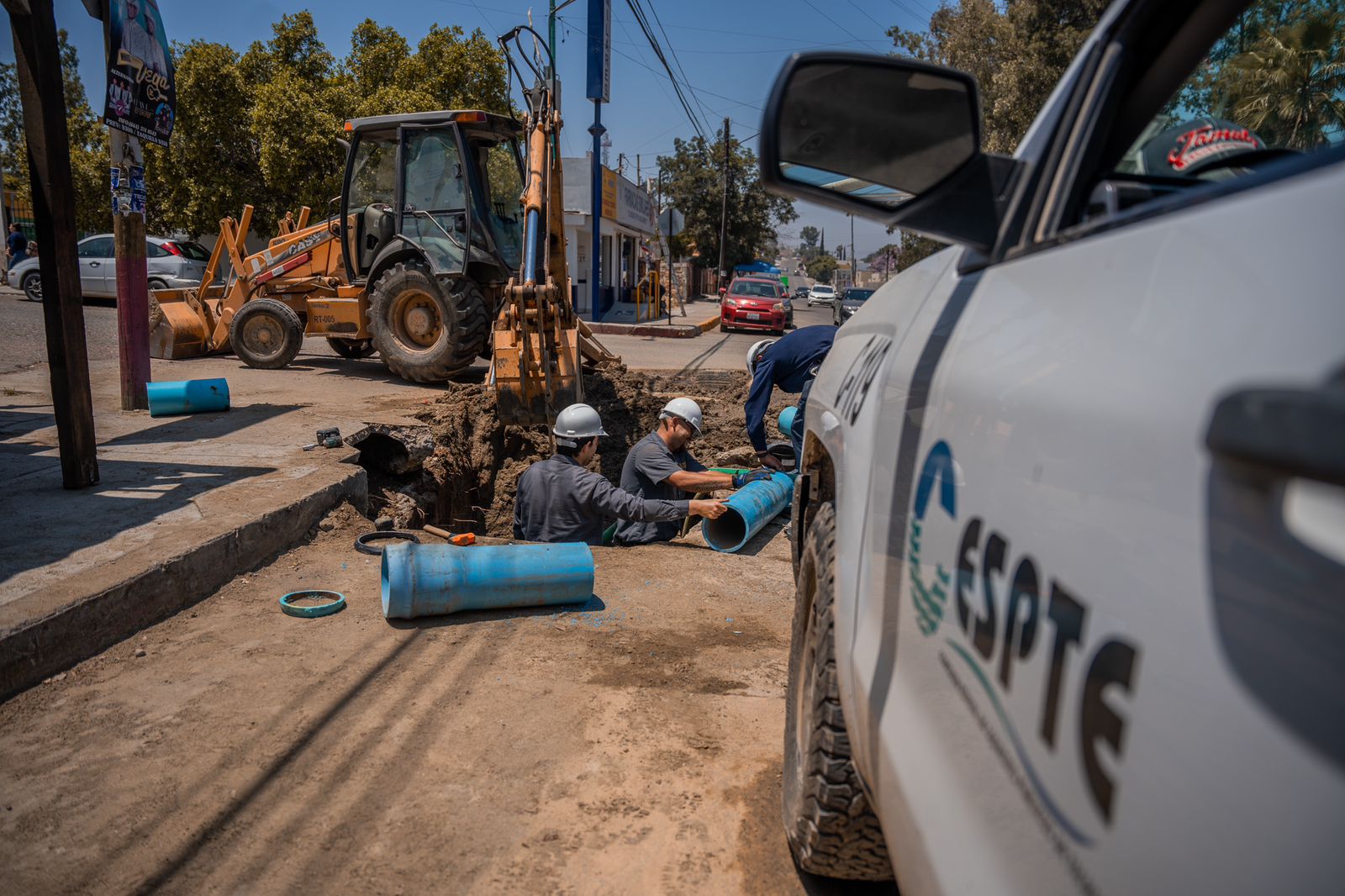 Realiza CESPTE reparación de línea de agua potable en colonia Juárez