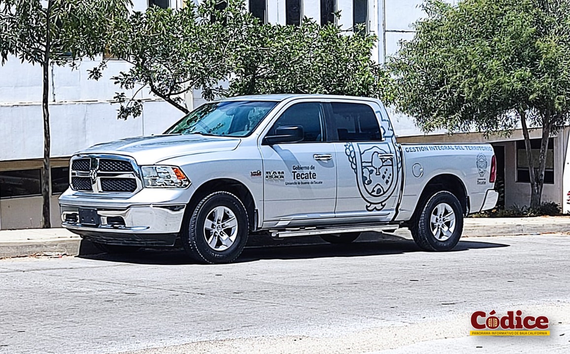 Regidor Barroso presenta queja ante Sindicatura por camionetas de la DGIT