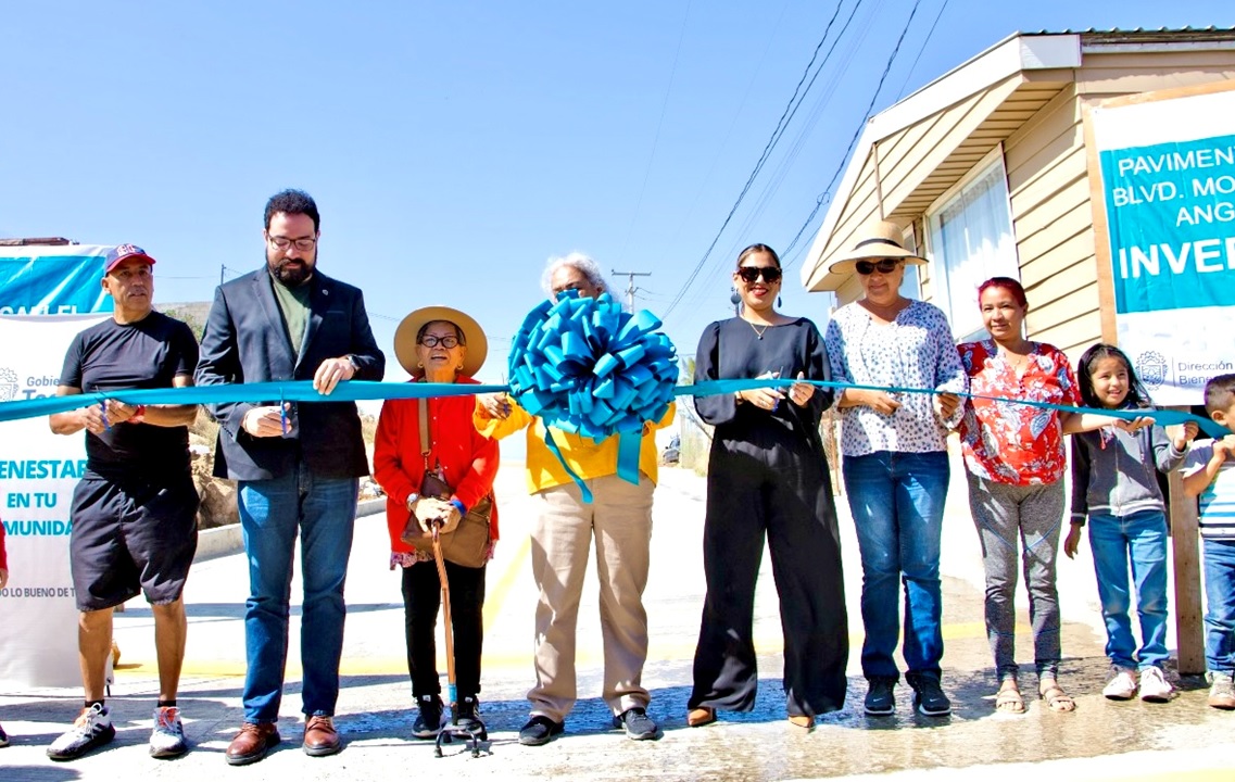 Inauguran calle en la colonia Piedra Angular