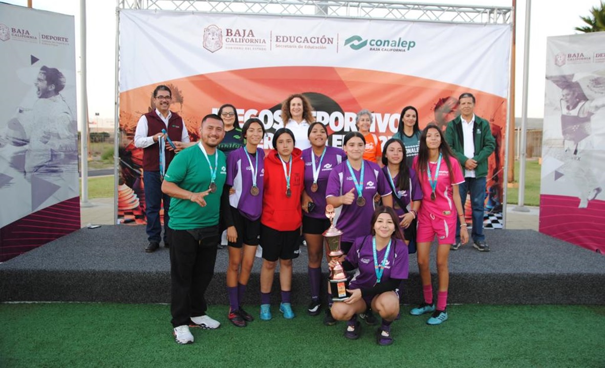 Plantel Tecate triunfa en voleibol y fútbol femenil en Juegos Deportivos Interconalep